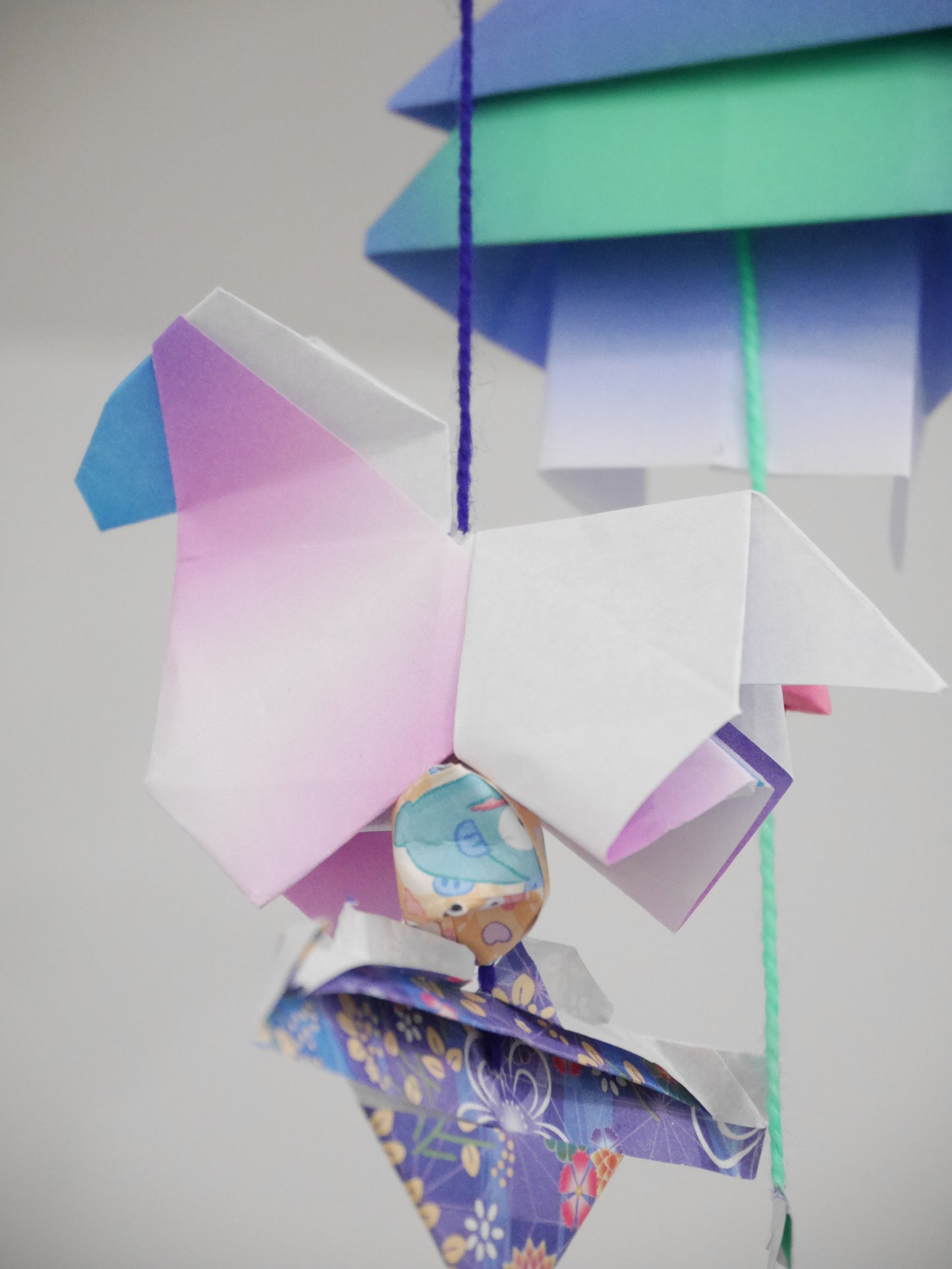 [The Floating Gallery] Handmade Paper mobile - Origami Backdrop