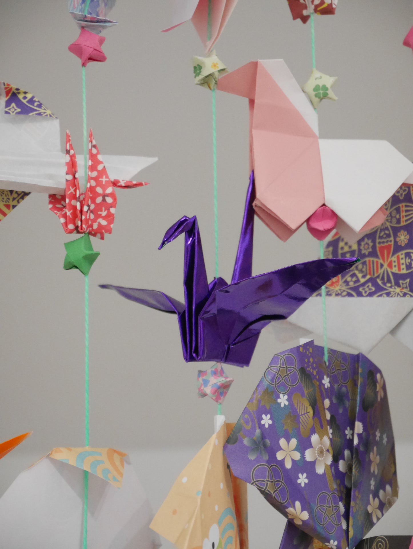 [The Floating Gallery] Handmade Paper mobile - Origami Backdrop