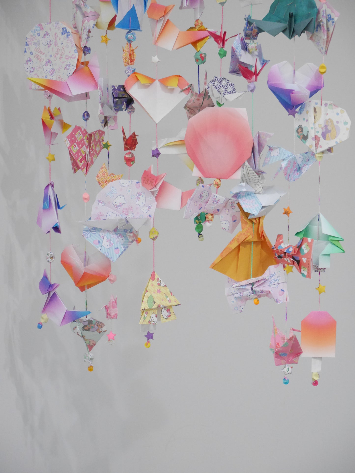[The Floating Gallery] Handmade Paper mobile - Origami Backdrop