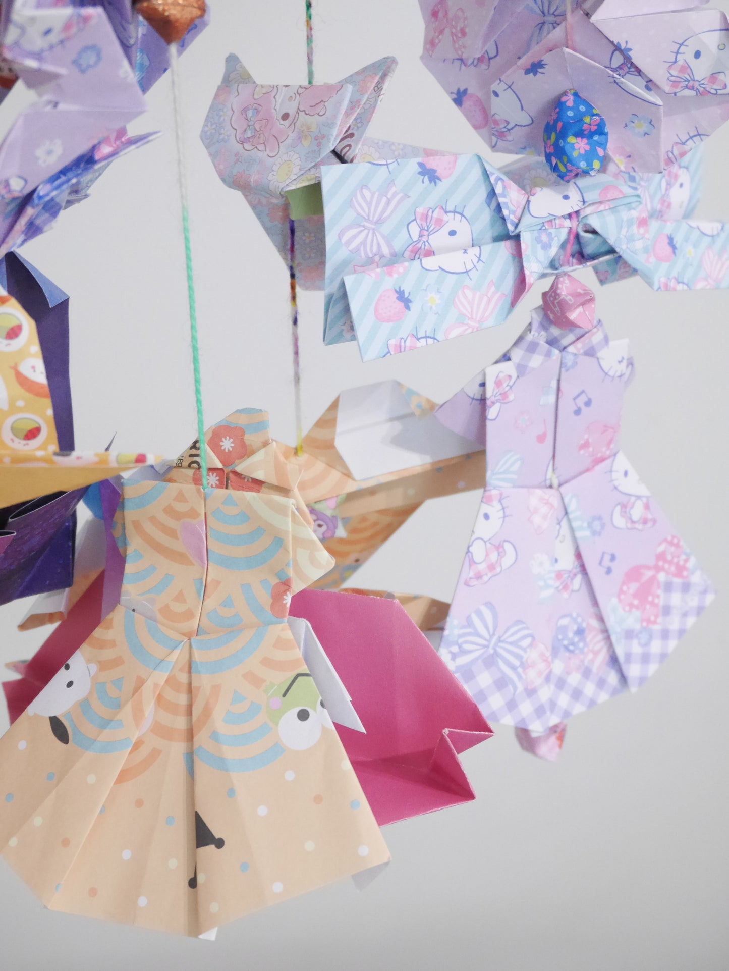 [The Floating Gallery] Handmade Paper mobile - Origami Backdrop