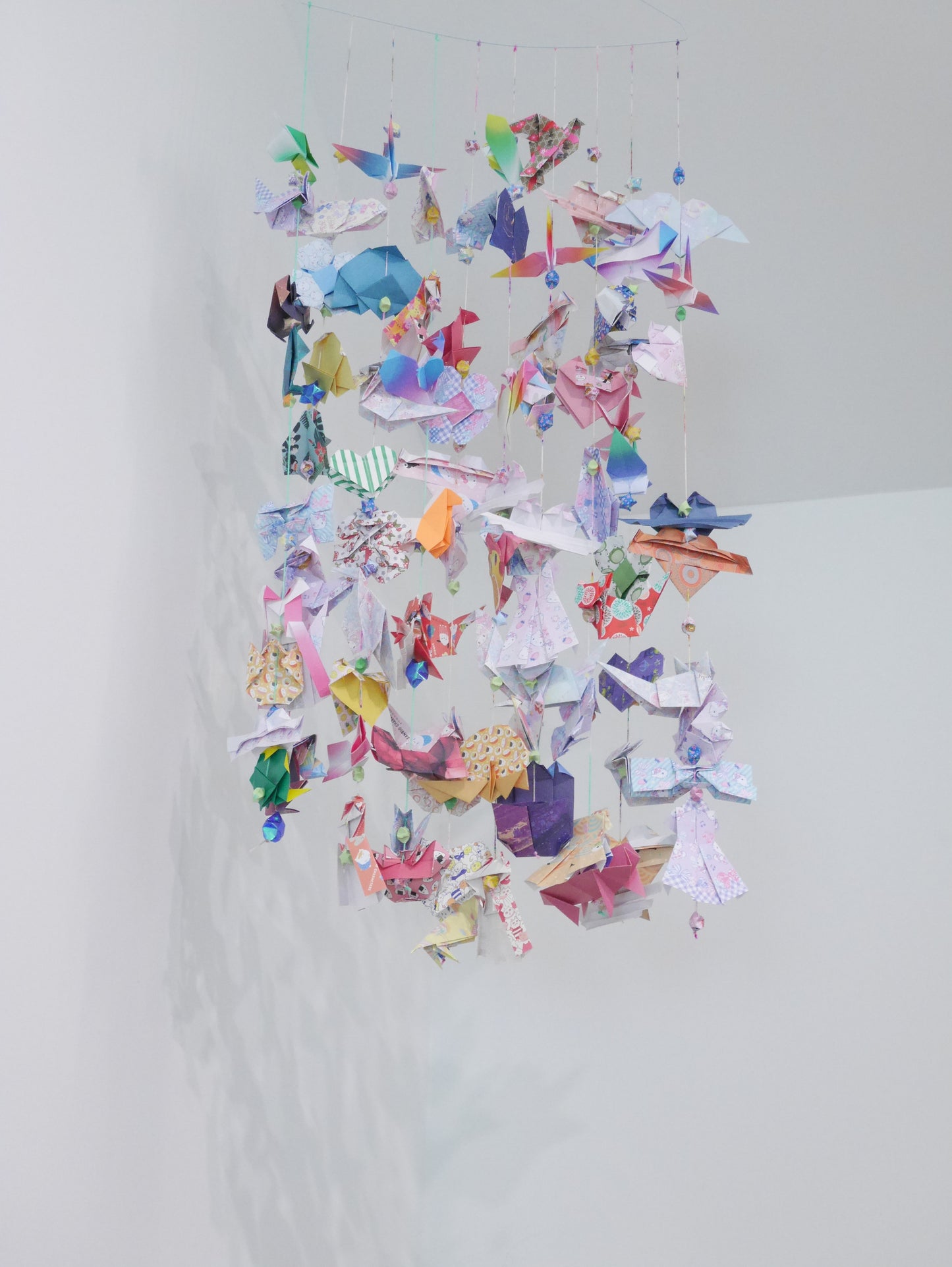 [The Floating Gallery] Handmade Paper mobile - Origami Backdrop