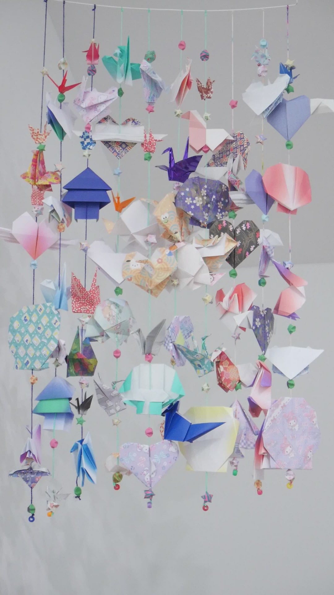 [The Floating Gallery] Handmade Paper mobile - Origami Backdrop